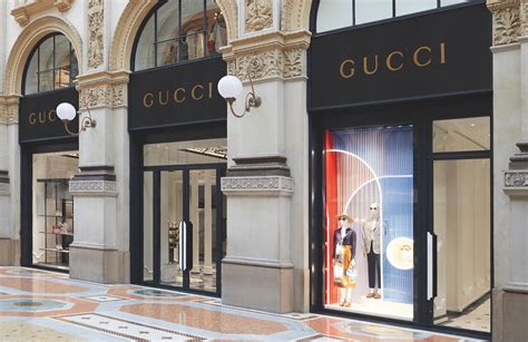 gucci nuova sede milano|boutique gucci milan.